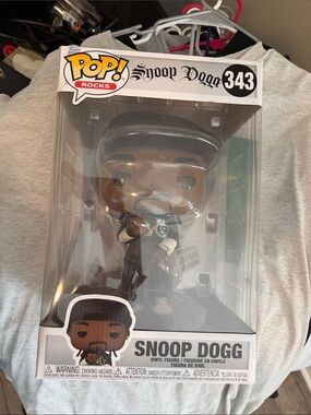 Funko Pop! Rocks Snoop Dogg Vinyl Figure - Black
